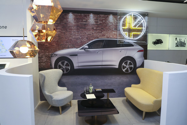 Hertz Launches The British Collection In The UK, Offering New Themed Premium Experience
– The new British Collection from Hertz offers customers Jaguar and Land Rover luxury makes as part of premium, lifestyle experiences from three UK locations
– “Best of British” vibe continues through customer lounges – featuring designs from Tom Dixon furnishings, nominated driver-friendly botanical drinks from British non-alcoholic spirit brand, Seedlip, flowers by McQueens, and a new visual identity brought to life by British contemporary artist, Lauren Baker
– High-end experience includes pick-up options, unlimited mileage and personalised welcome service